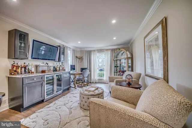 $385,000 | 10 Muirfield Court, Blackwood, NJ 08012