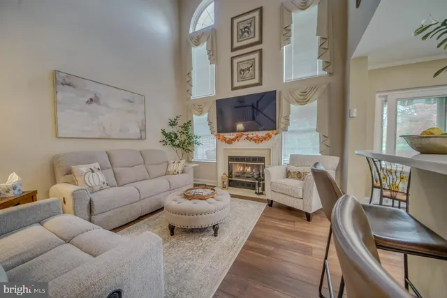 $385,000 | 10 Muirfield Court, Blackwood, NJ 08012