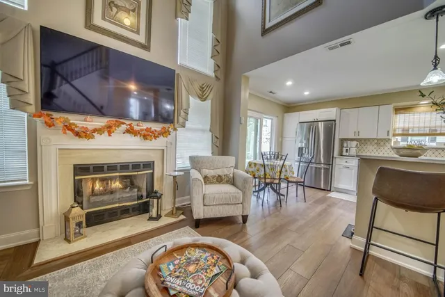 $385,000 | 10 Muirfield Court, Blackwood, NJ 08012