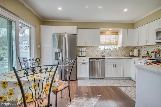 $385,000 | 10 Muirfield Court, Blackwood, NJ 08012