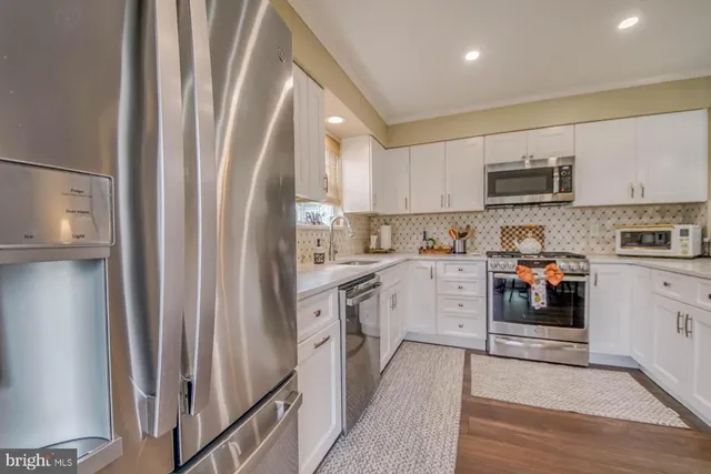 $385,000 | 10 Muirfield Court, Blackwood, NJ 08012