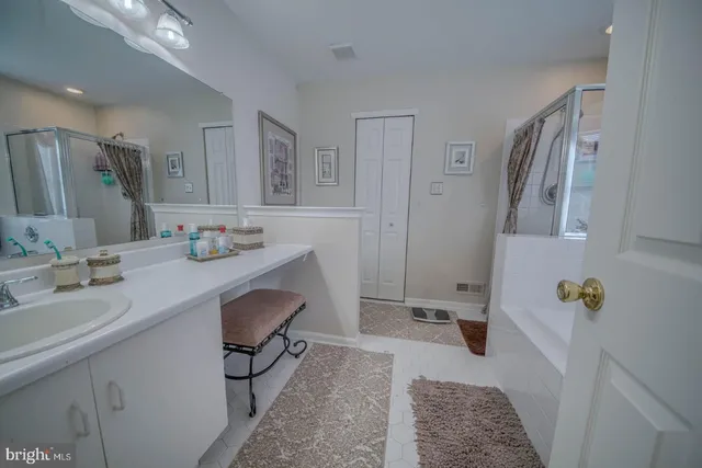 $385,000 | 10 Muirfield Court, Blackwood, NJ 08012