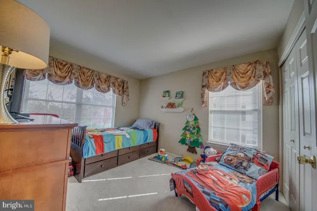 $385,000 | 10 Muirfield Court, Blackwood, NJ 08012