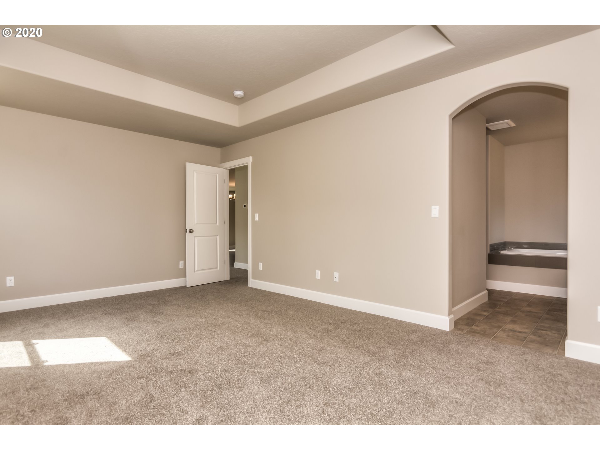 475 South 10th Street Monroe, OR 97456 - Photo 10 of 24 a view of an empty room