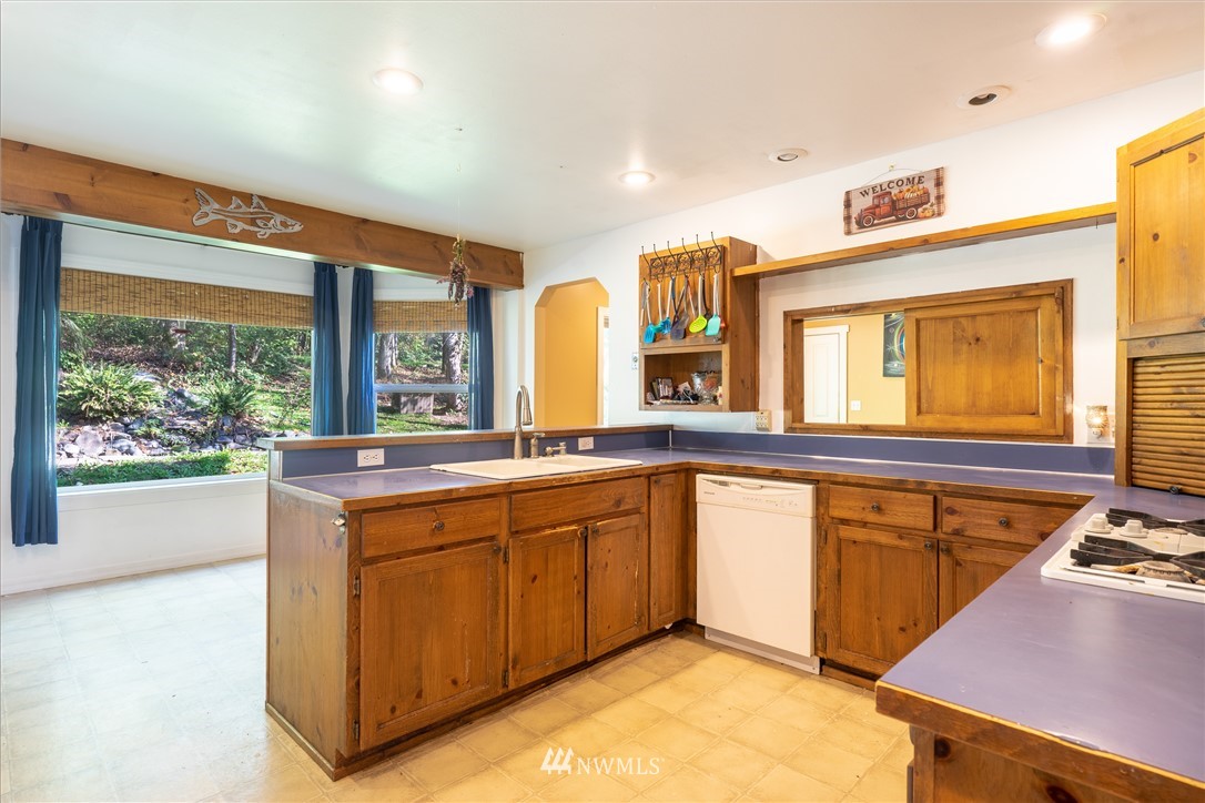 26037 Helmick Road Sedro-Woolley, WA 98284 - Photo 3 of 19 Gallery Image 3