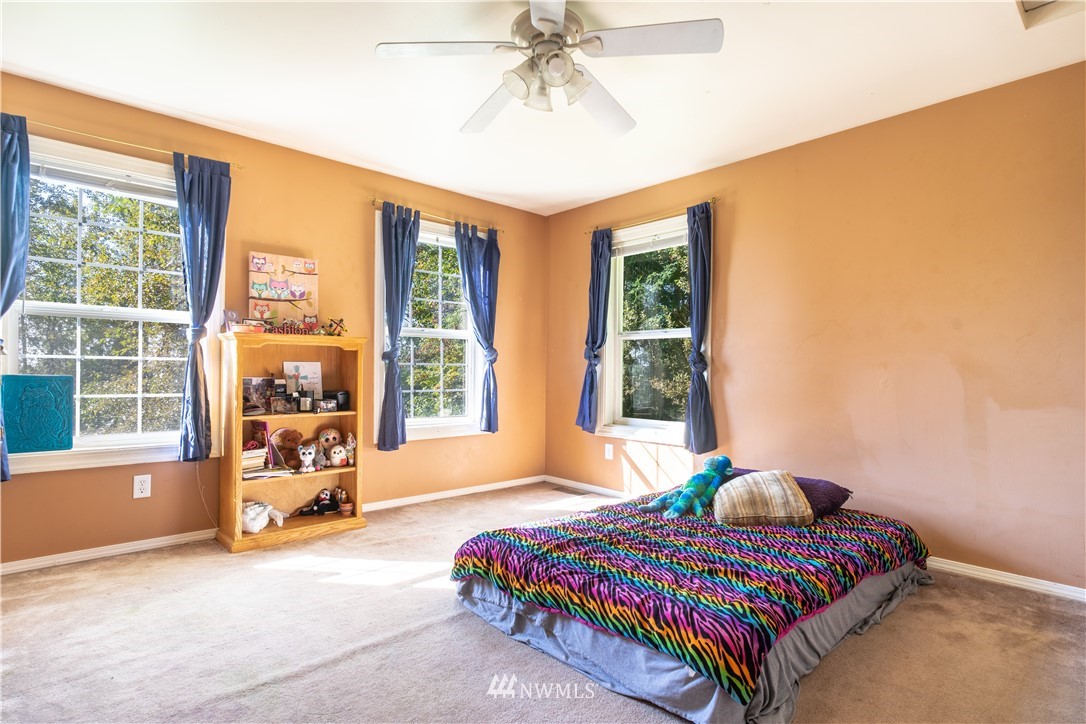 26037 Helmick Road Sedro-Woolley, WA 98284 - Photo 9 of 19 Gallery Image 9