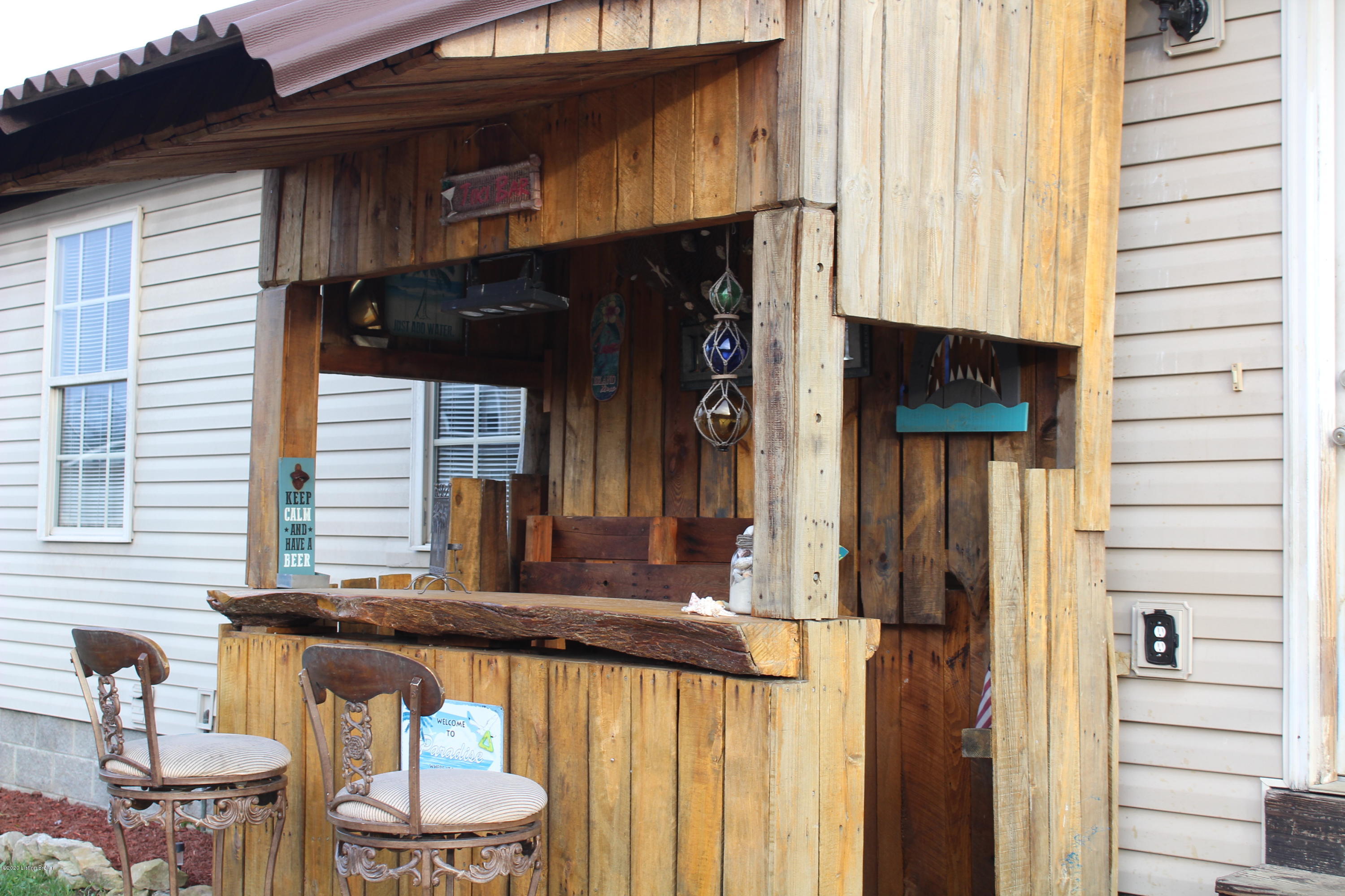 243 Madison Rae Boulevard Shepherdsville, KY 40165 - Photo 62 of 67 Custom Bar