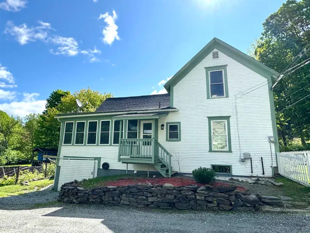 $209,500 | 217 Clyde Street, Newport, VT 05855