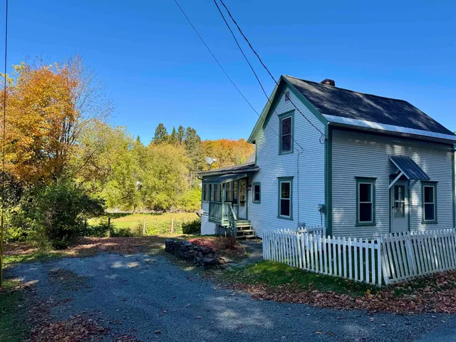 $209,500 | 217 Clyde Street, Newport, VT 05855