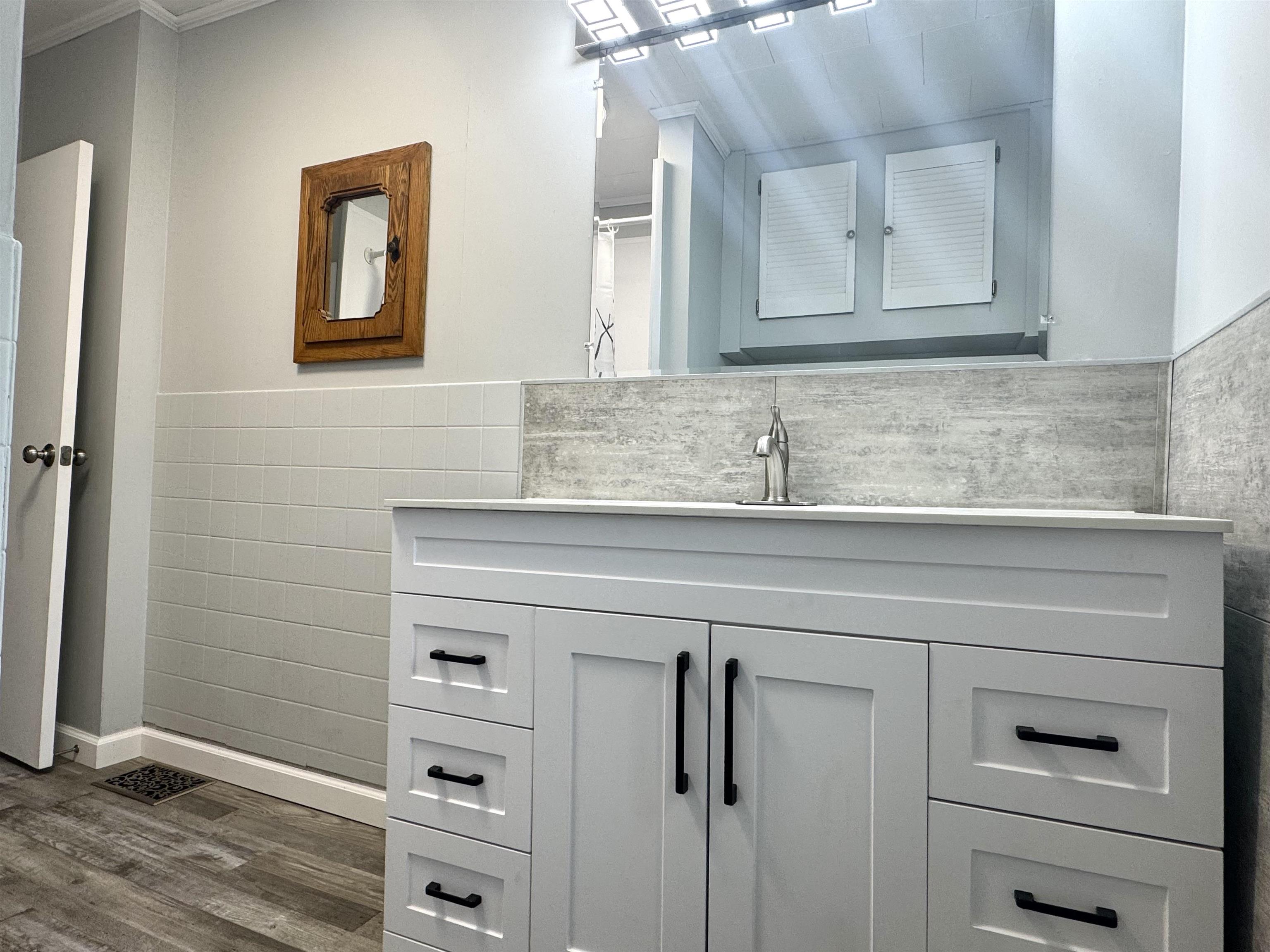 217 Clyde Street Newport, VT 05855 - Photo 5 of 18