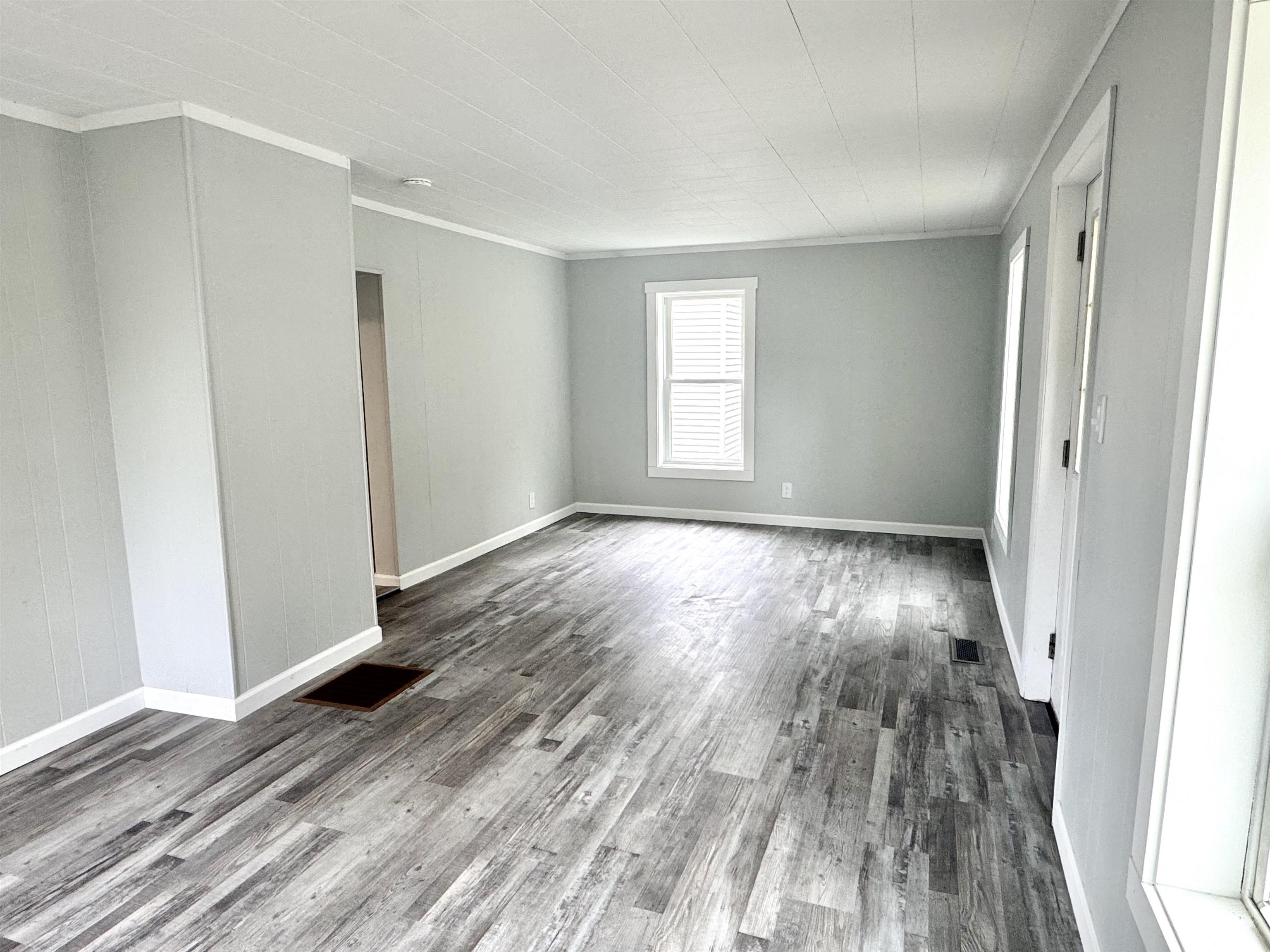 217 Clyde Street Newport, VT 05855 - Photo 7 of 18