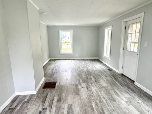 $209,500 | 217 Clyde Street, Newport, VT 05855