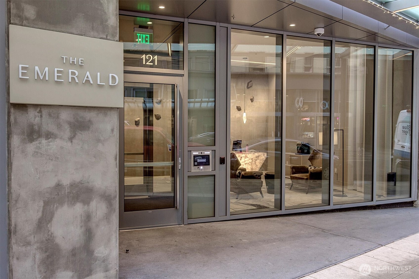 121 Stewart Street, Unit 504 Seattle, WA 98101 - Photo 24 of 27 a bathroom with a shower