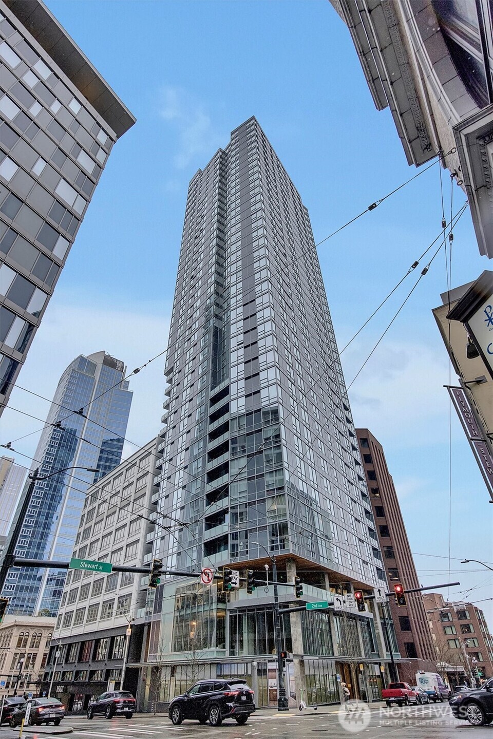 121 Stewart Street, Unit 504 Seattle, WA 98101 - Photo 25 of 27 a front view of a building