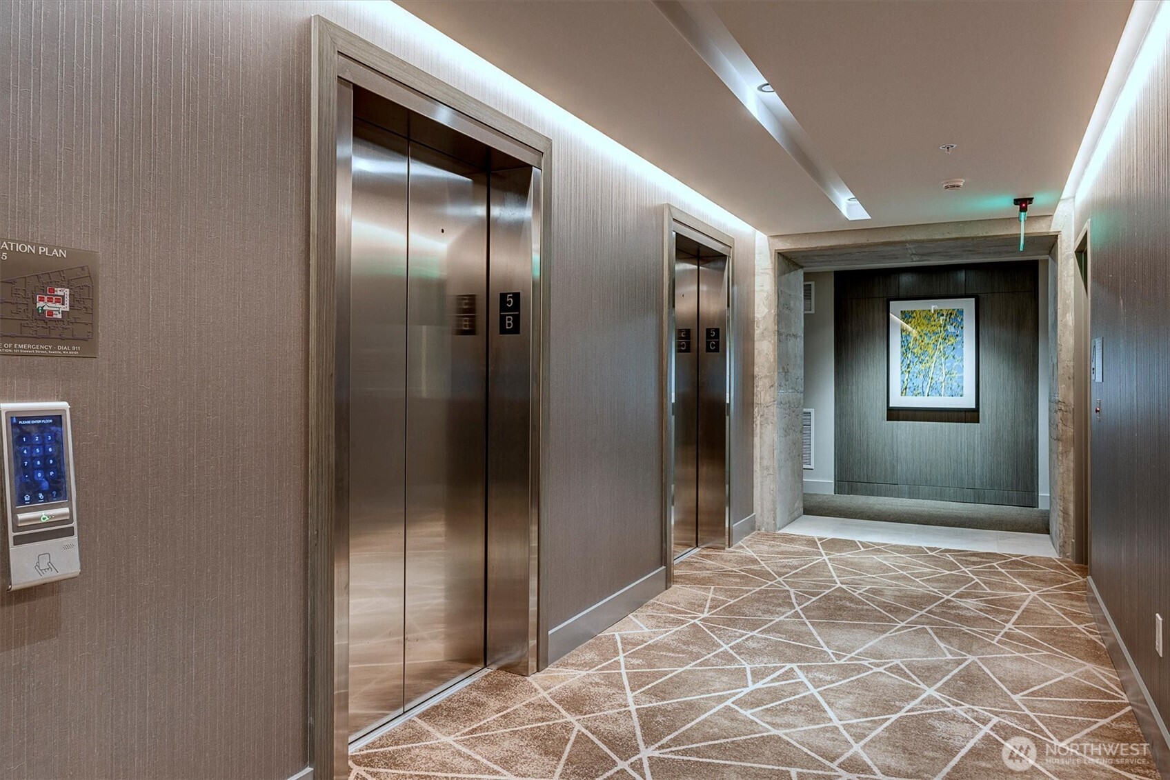 121 Stewart Street, Unit 504 Seattle, WA 98101 - Photo 4 of 27 a view of an empty room