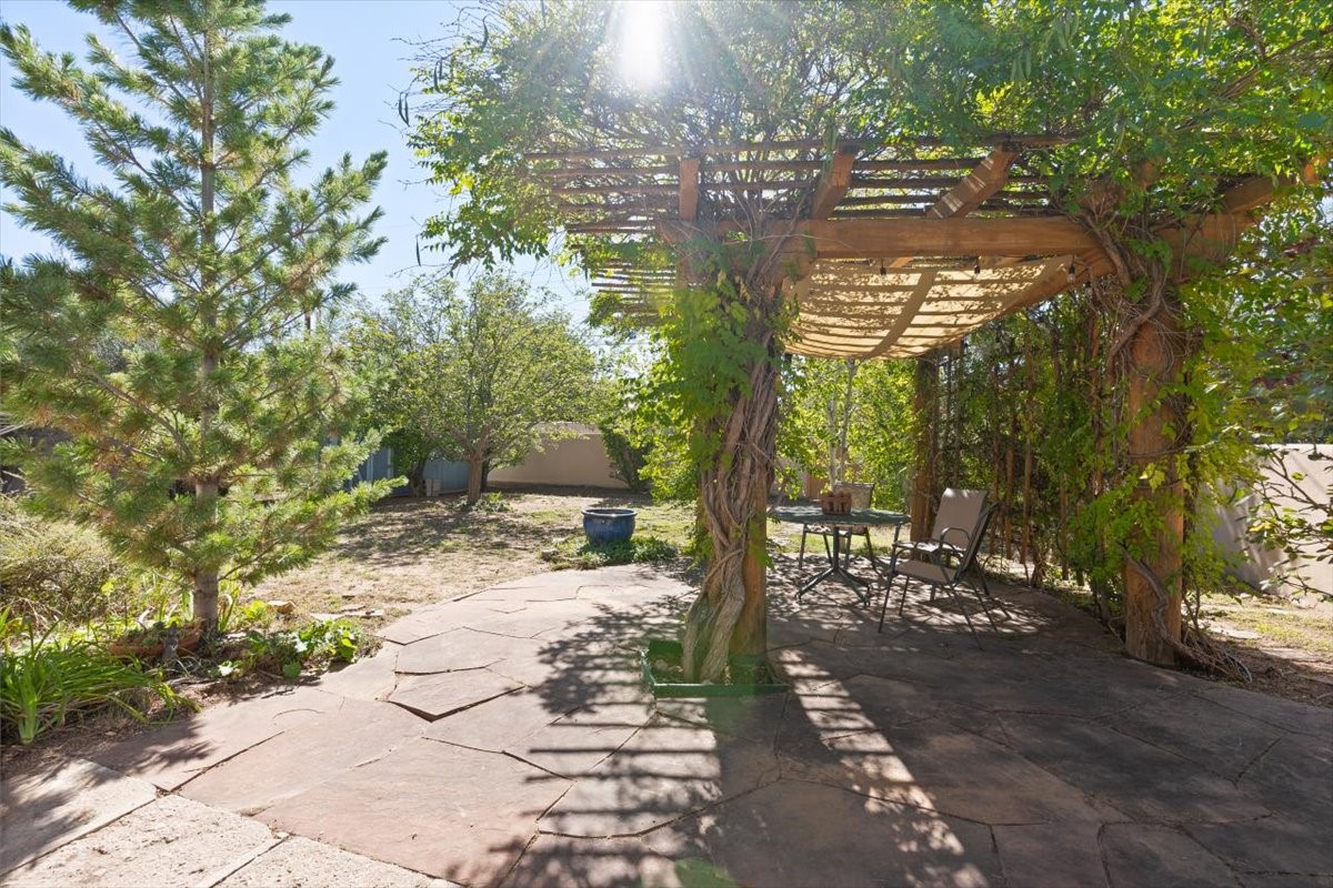 1944 Kiva Road Santa Fe, NM 87505 - Photo 24 of 28 Gallery Image 24