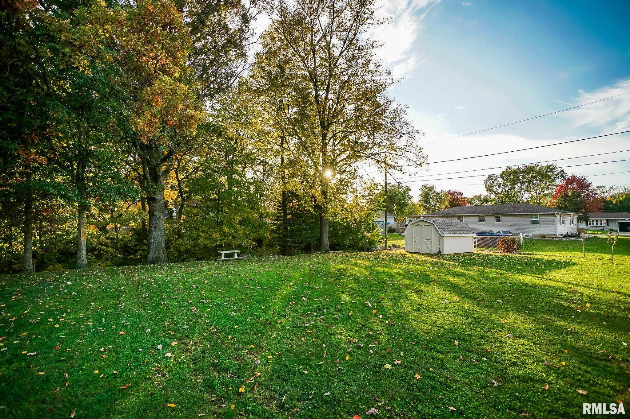 2238 Hummingbird Lane Washington, IL 61571 - Photo 34 of 38 Gallery Image 34
