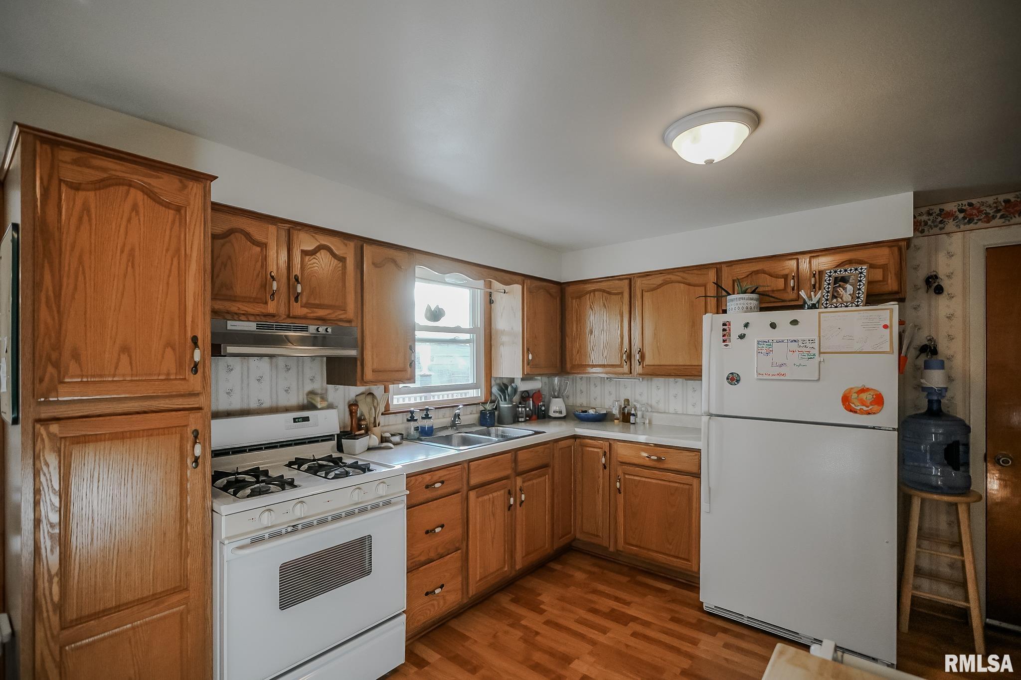 2238 Hummingbird Lane Washington, IL 61571 - Photo 7 of 38 Gallery Image 7