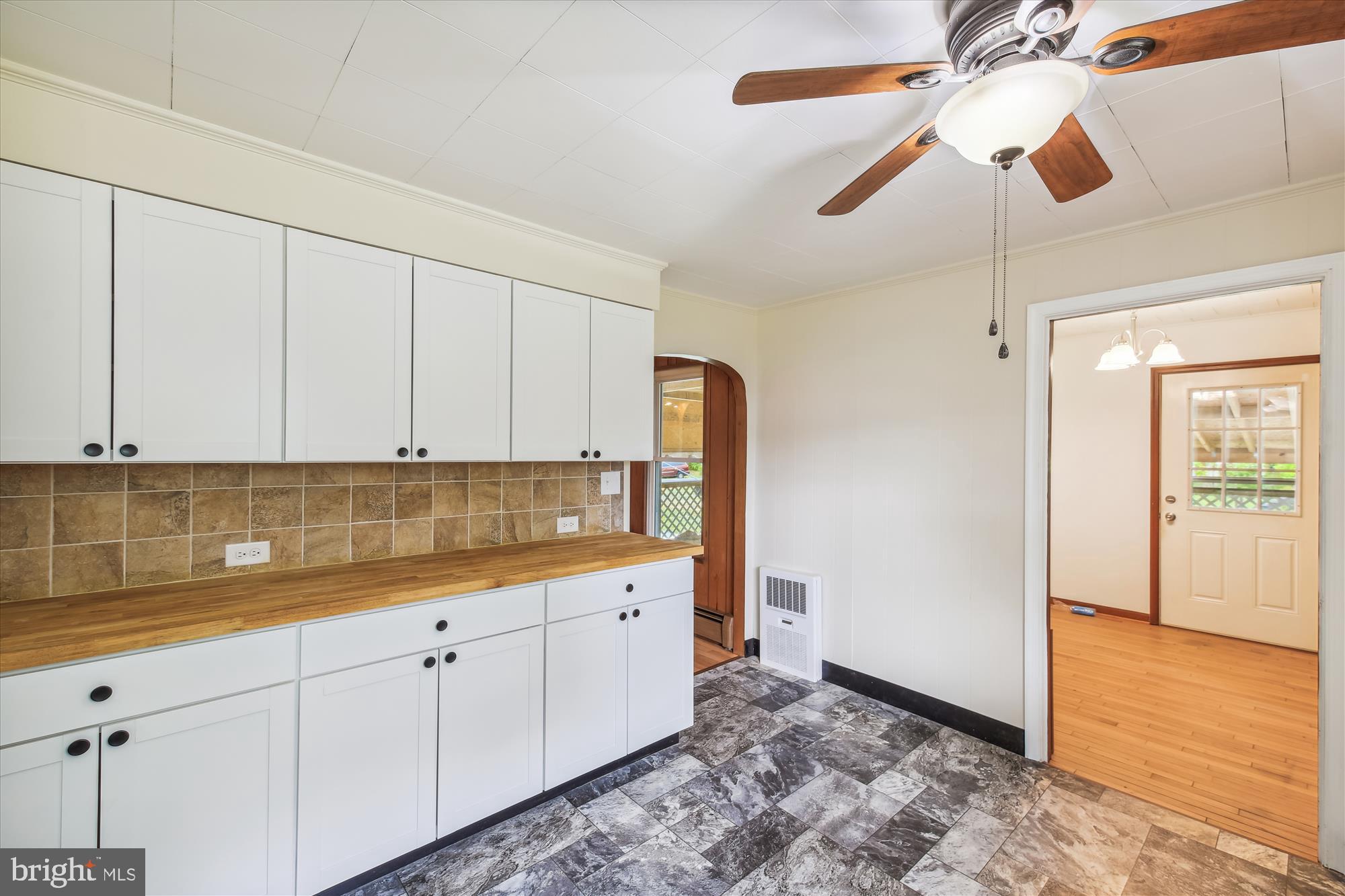 3223 Lawsonia Road Crisfield, MD 21817 - Photo 23 of 42 Kit with plenty of cabinet space