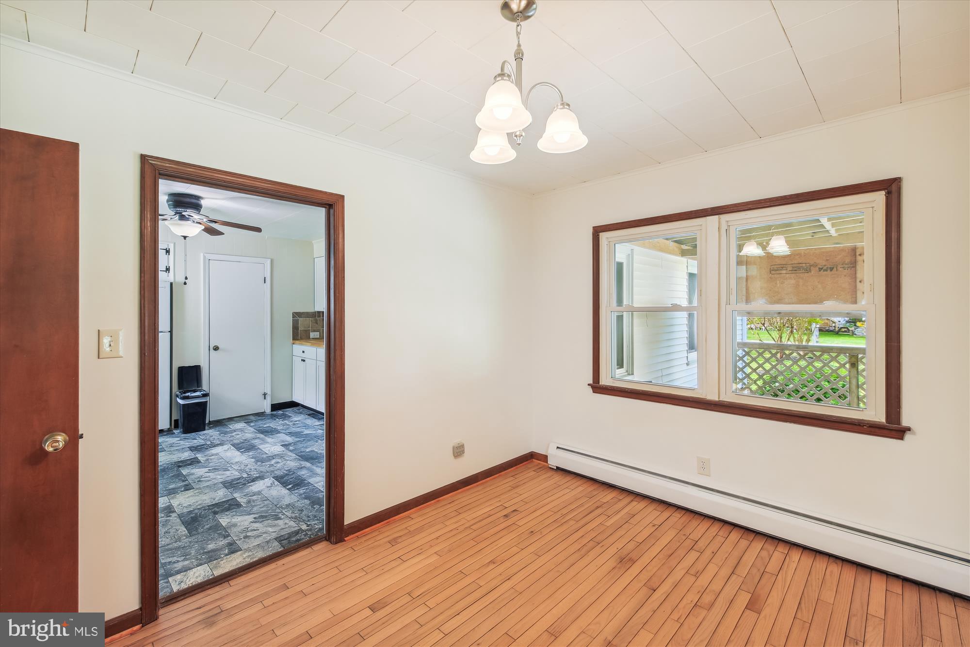 3223 Lawsonia Road Crisfield, MD 21817 - Photo 27 of 42 dining rm