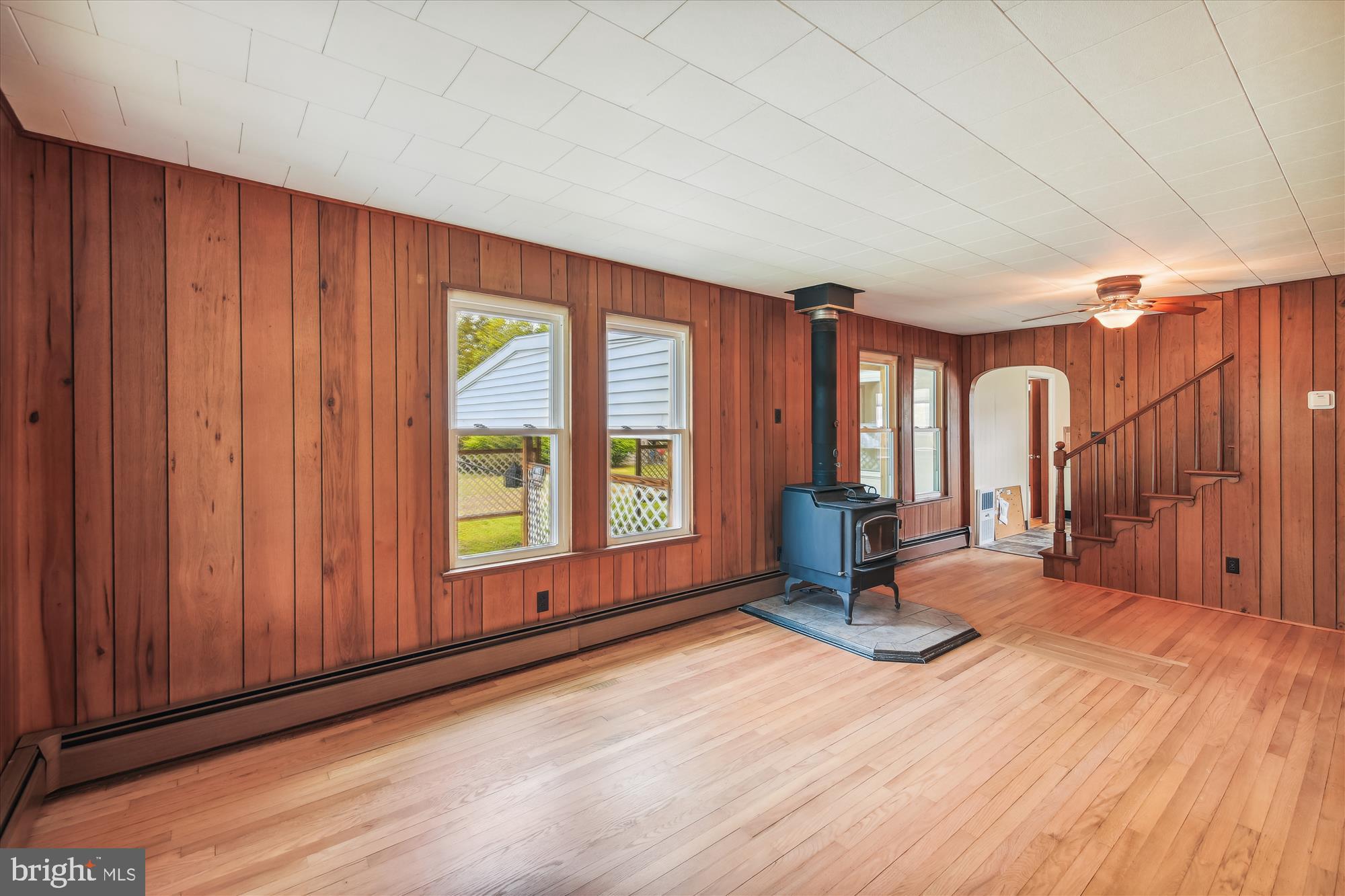 3223 Lawsonia Road Crisfield, MD 21817 - Photo 33 of 42 Liv. Rm