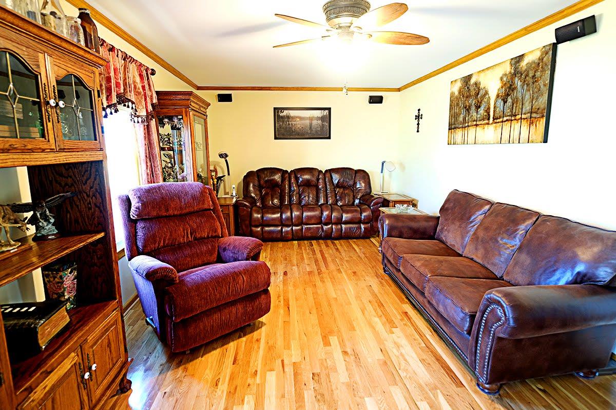 2830 Battle Creek Road Springfield, TN 37172 - Photo 9 of 30 a living room with furniture and a flat screen tv