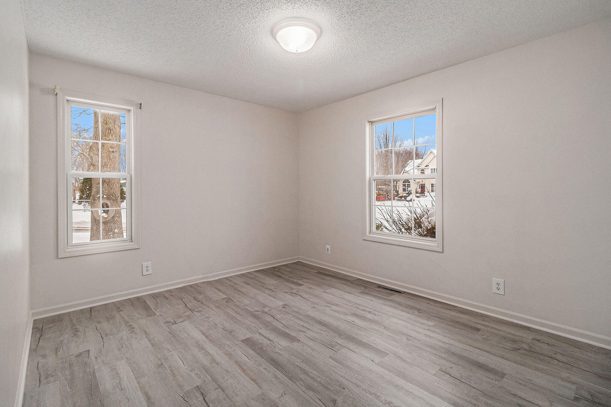 1537 Garrison Road Muskegon, MI 49441 - Photo 8 of 32 015_5r6a4333_898