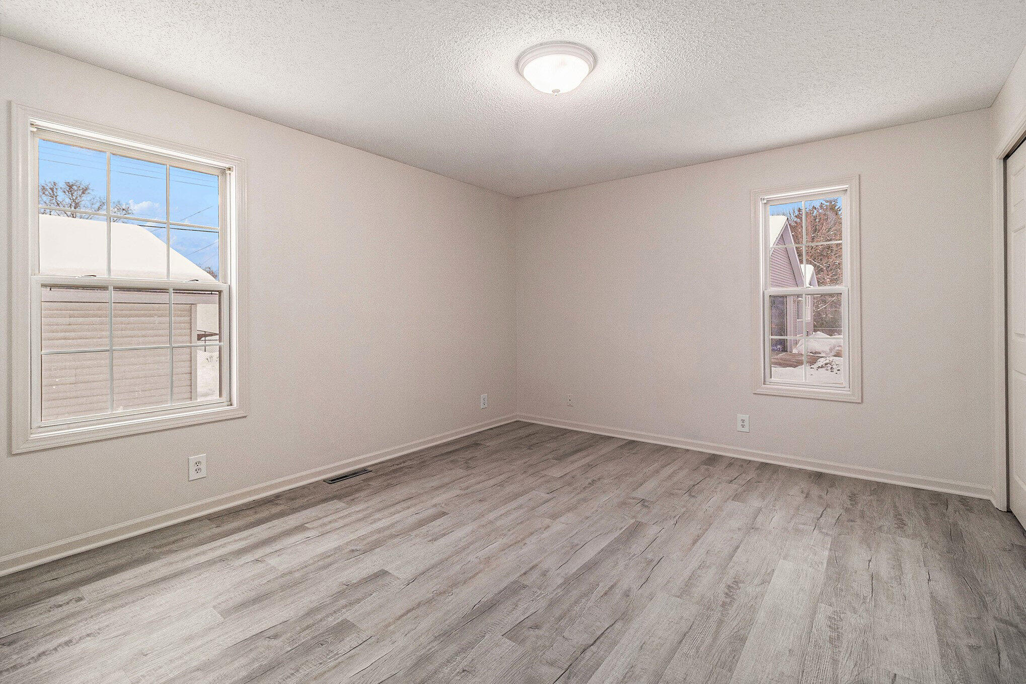 1537 Garrison Road Muskegon, MI 49441 - Photo 9 of 32 016_5r6a4338_210