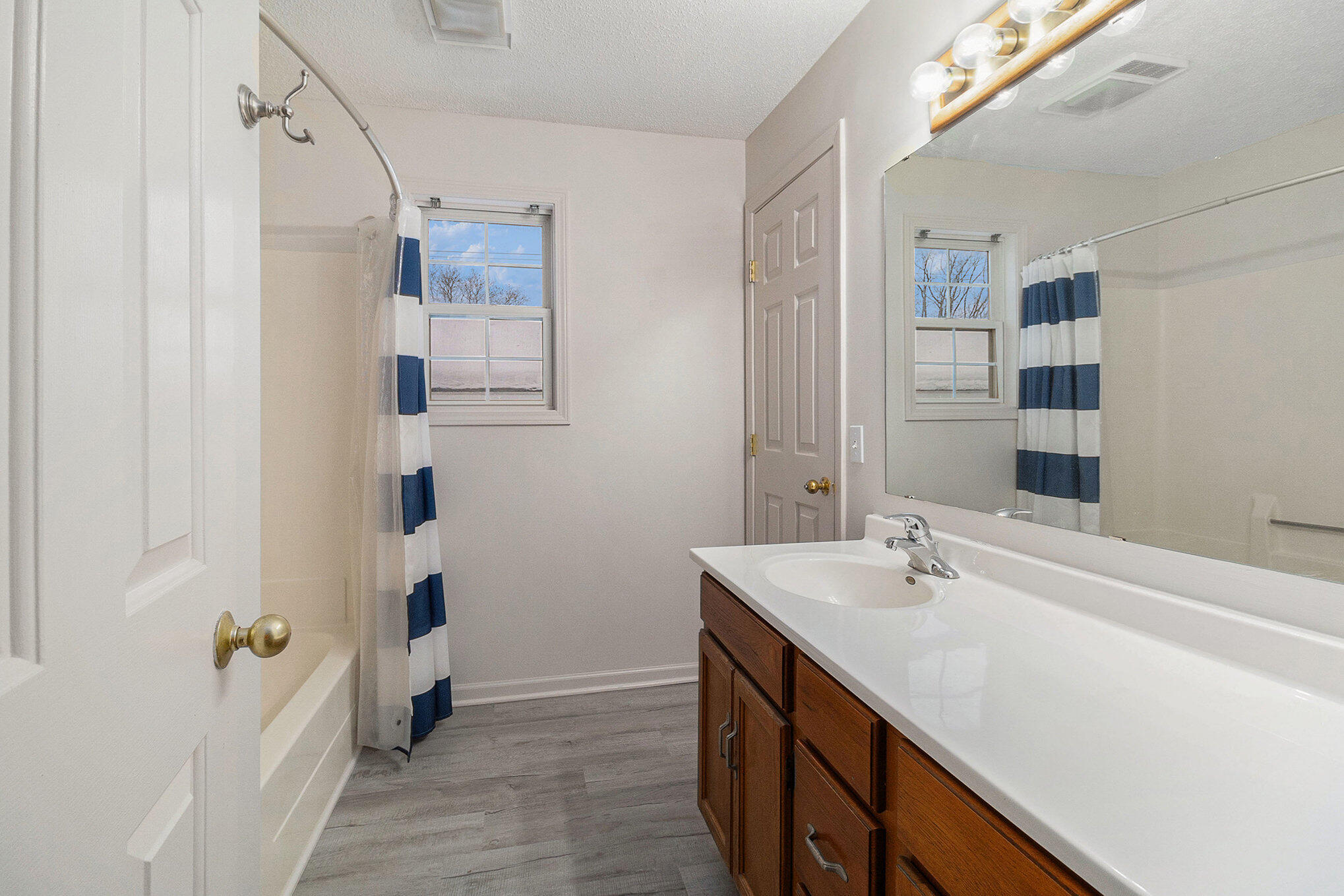 1537 Garrison Road Muskegon, MI 49441 - Photo 10 of 32 017_5r6a4342_315