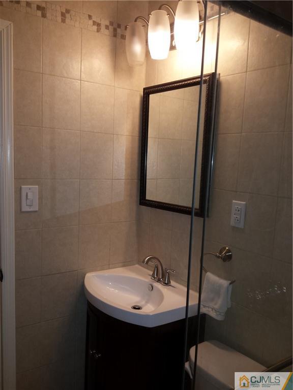 60 Buck Road East Brunswick, NJ 08816 - Photo 22 of 25 Gallery Image 22