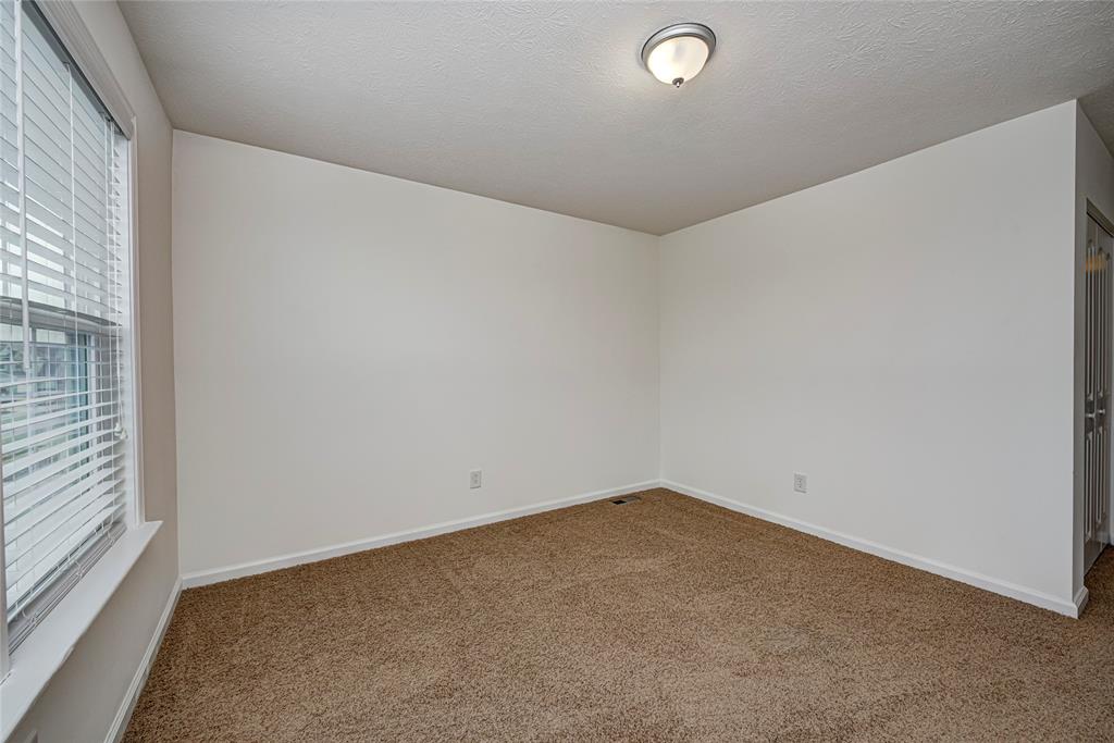 6101 Pebblebrooke Road Whitestown, IN 46075 - Photo 38 of 48
