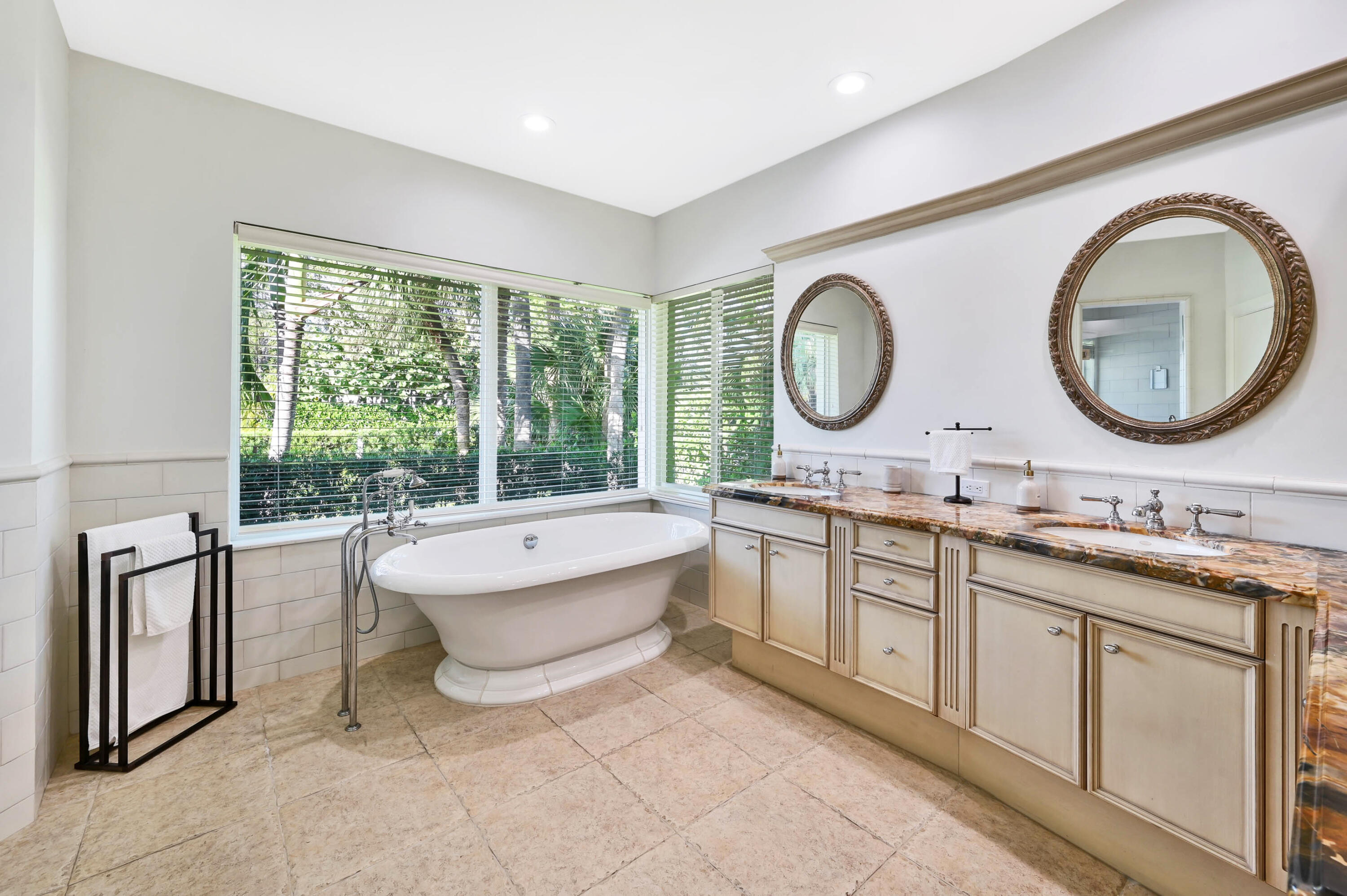 1 Beachway Drive Ocean Ridge, FL 33435 - Photo 23 of 46 Image 29