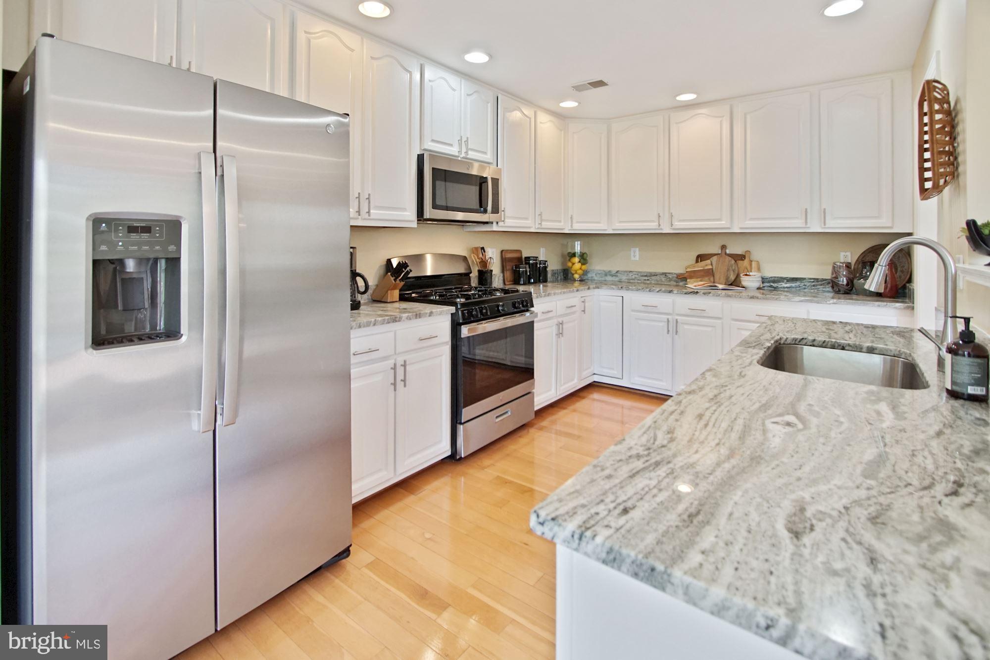 12613 Spriggs Request Court Bowie, MD 20721 - Photo 19 of 48 Kitchen, new granite countertops