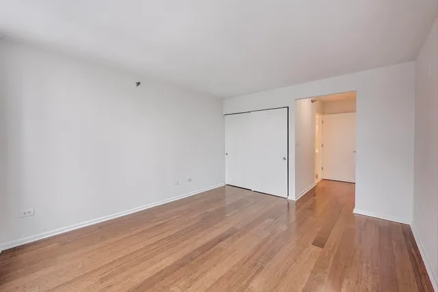 $3,595 | 345 North LaSalle Drive, Unit 2601, Chicago, IL 60654