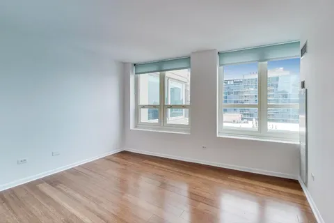 $3,595 | 345 North LaSalle Drive, Unit 2601, Chicago, IL 60654