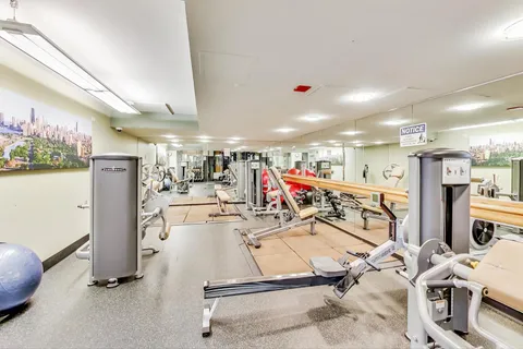 $3,595 | 345 North LaSalle Drive, Unit 2601, Chicago, IL 60654