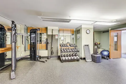 $3,595 | 345 North LaSalle Drive, Unit 2601, Chicago, IL 60654