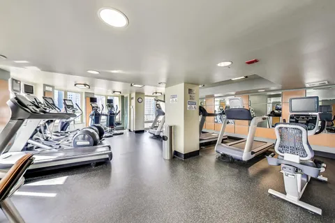 $3,595 | 345 North LaSalle Drive, Unit 2601, Chicago, IL 60654