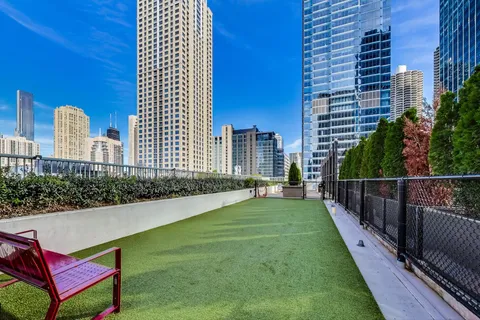 $3,595 | 345 North LaSalle Drive, Unit 2601, Chicago, IL 60654