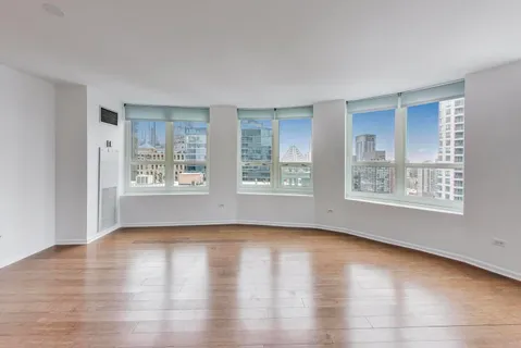$3,595 | 345 North LaSalle Drive, Unit 2601, Chicago, IL 60654