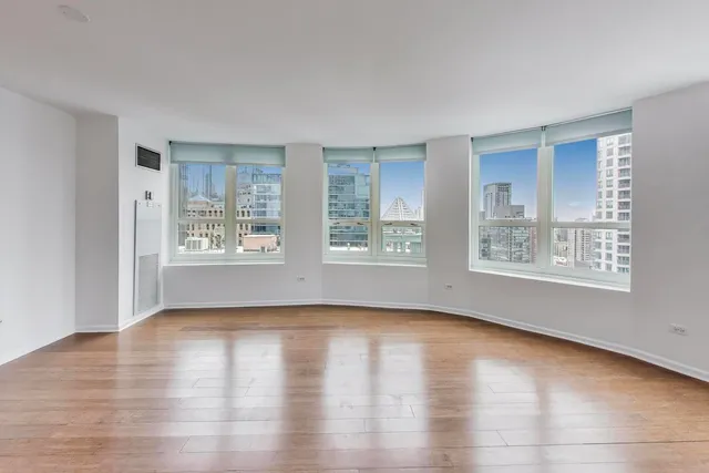 $3,595 | 345 North LaSalle Drive, Unit 2601, Chicago, IL 60654