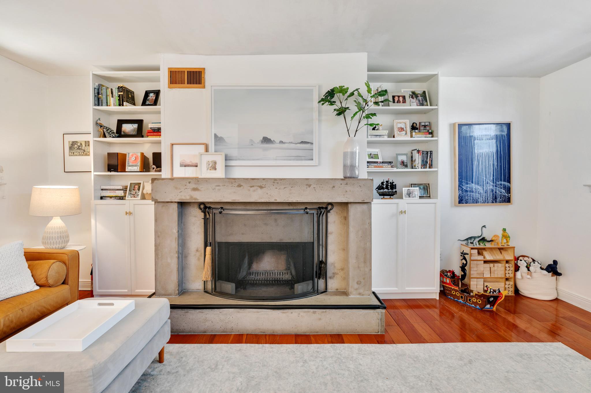 734 Rodman Street Philadelphia, PA 19147 - Photo 1 of 34