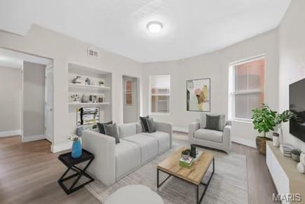 5437 Page Boulevard St. Louis, MO 63112 - Photo 3 of 6