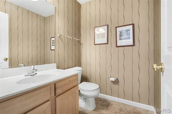 $355,000 | 1704 Preston Centre Drive, Fenton, MO 63026