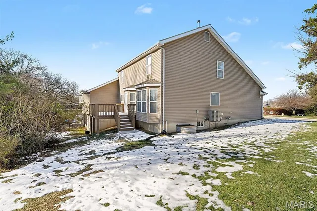 $375,000 | 1704 Preston Centre Drive, Fenton, MO 63026