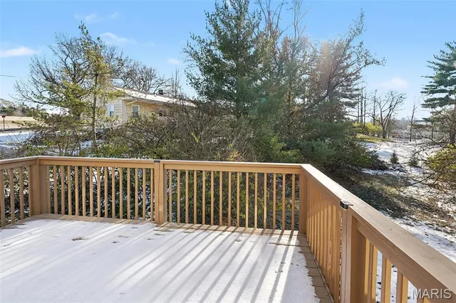 $375,000 | 1704 Preston Centre Drive, Fenton, MO 63026