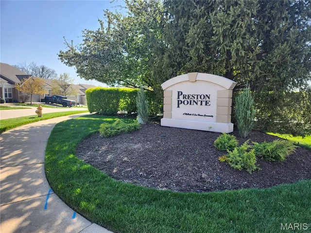 $375,000 | 1704 Preston Centre Drive, Fenton, MO 63026
