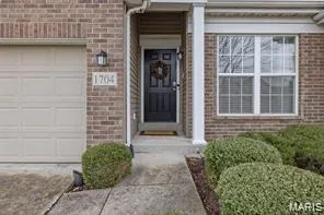 $375,000 | 1704 Preston Centre Drive, Fenton, MO 63026