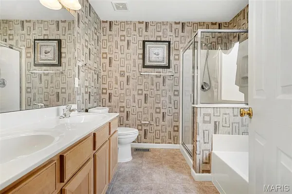 $355,000 | 1704 Preston Centre Drive, Fenton, MO 63026