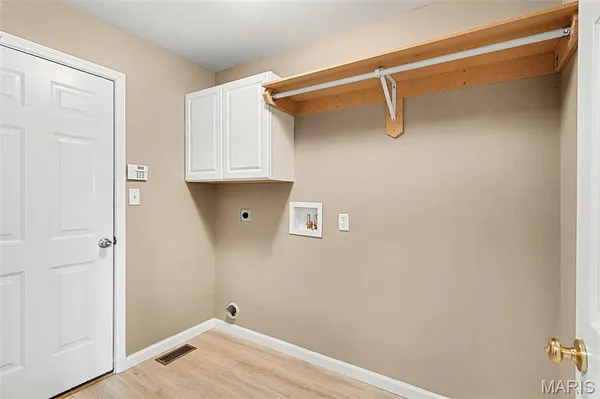 $355,000 | 1704 Preston Centre Drive, Fenton, MO 63026